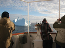 78-floating-class-berg